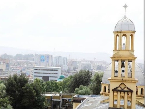 亚的斯亚贝巴_fororder_51 anuwar mosque (left) and st. raguel’s church (right)
