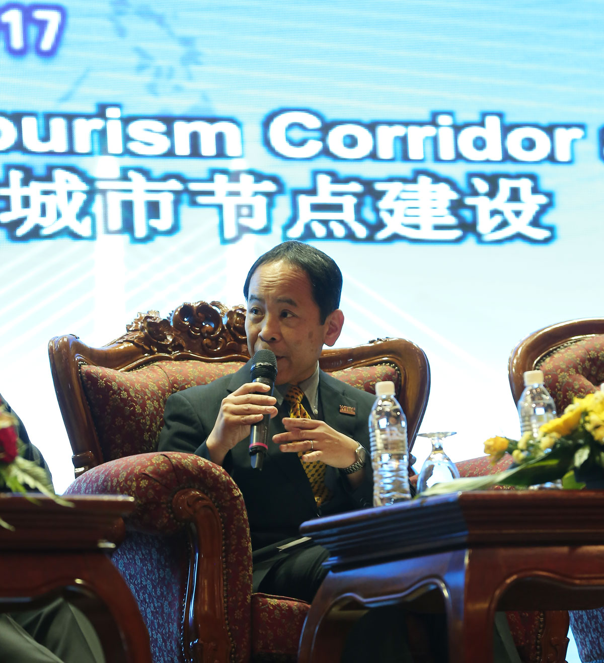 世界旅游城市联合会专家委员会委员高松正人先生-在沙发论坛二上发言