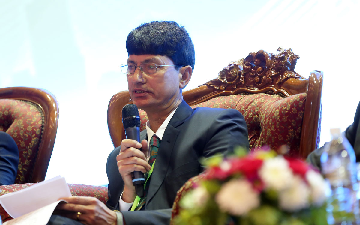 加德满都市政府办公室主任narayan-babu-bhattarai先生-在沙发论坛一上发言