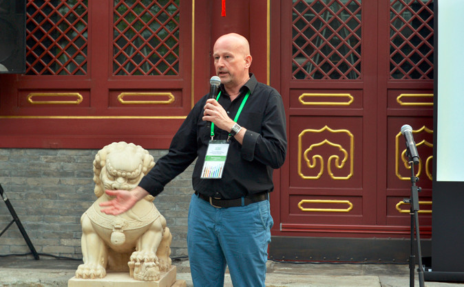 来自柏林旅游局销售总监ralf ostendorf先生代表学员们讲话