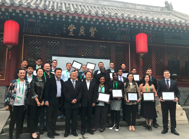 联合会为学员们举办了结业典礼并颁发了结业证书