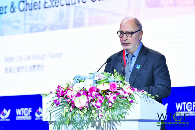 益普索董事长兼首席执行官朱贤特发表主旨演讲