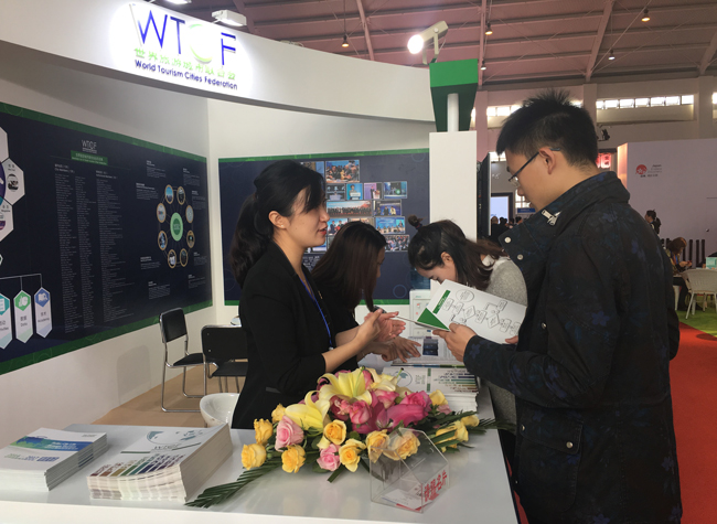 2017年中国国际旅游交易会在昆明举办，联合会设台参展，与会员广泛交流